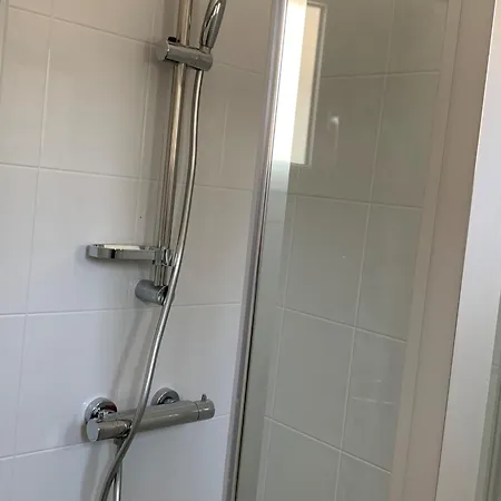 Cosy A 200m De La Plage, 2 Chambres, Garage, Animaux Admis, Au Coeur De - Fr-1-482-36